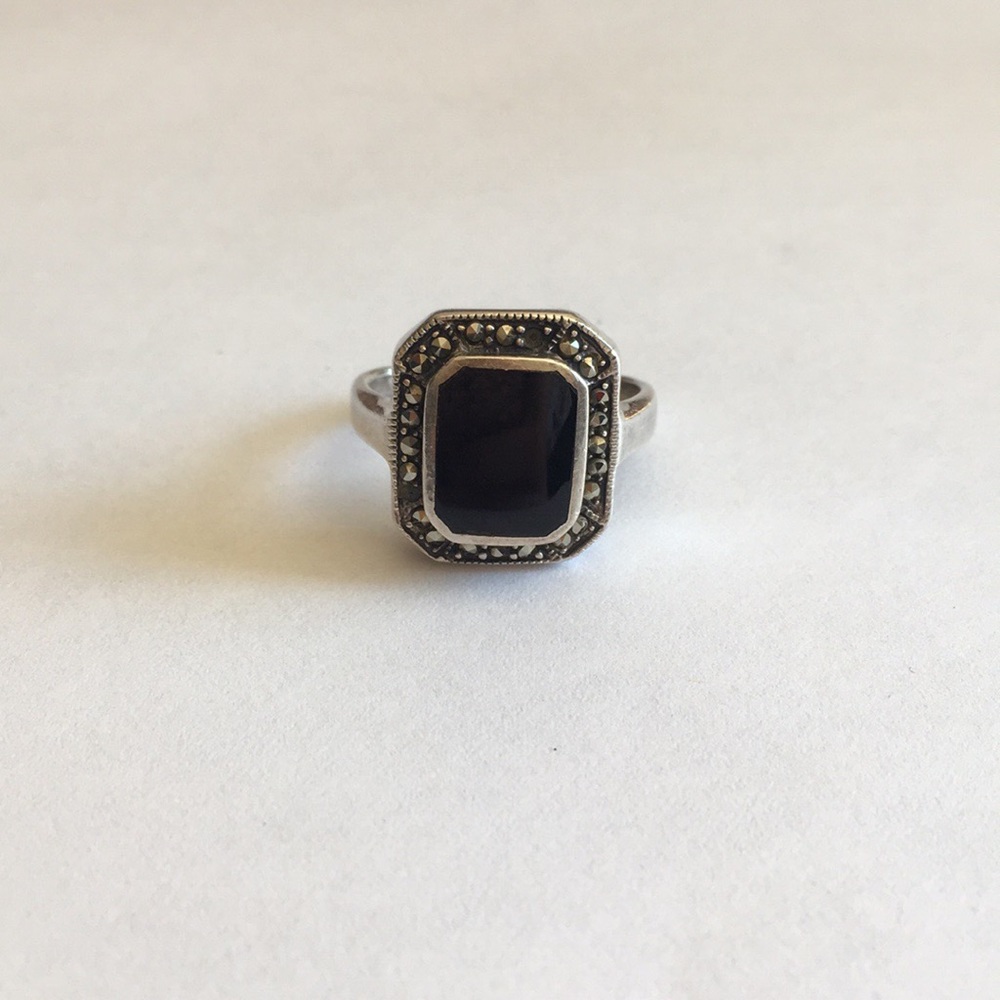 Rectangular black stone ring - Picture 3 of 4
